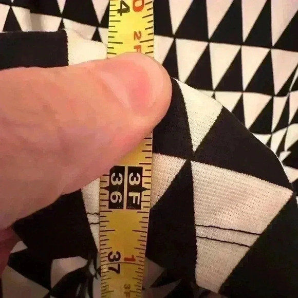 H&M Triangle Geometric Print B+W Fit and Flare - Size L - Picture 7 of 7